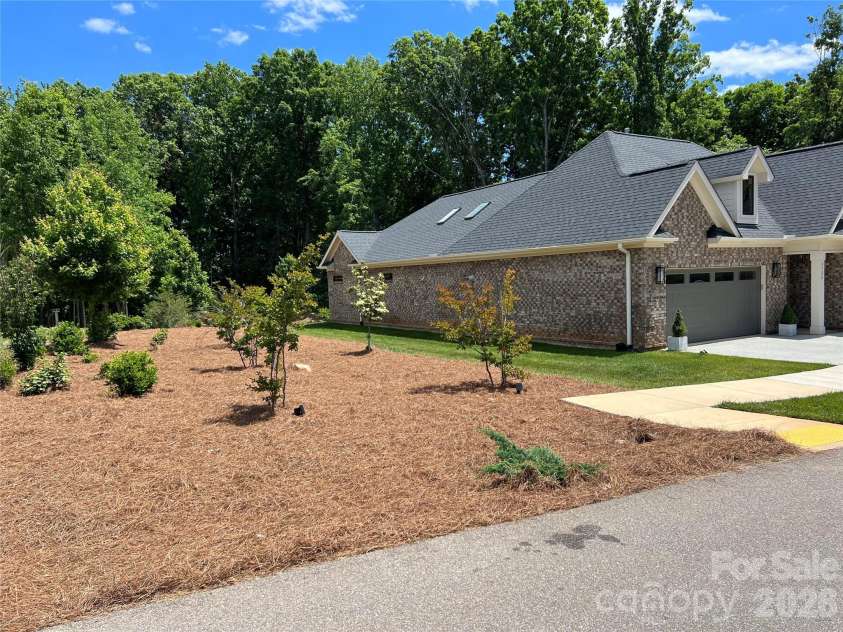 5124 Silver Trace Lane, Denver, NC 28037.  MLS# CAR4382264, YatesRealty ID 30810. Common area adjacent property