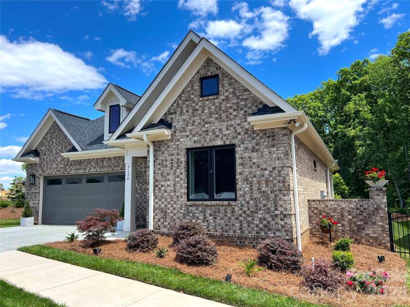 5124 Silver Trace Lane, Denver, NC 28037.  MLS# CAR4382264, YatesRealty ID 30810. Front
