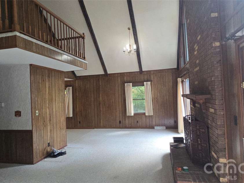 565 Bonum Road, Lake Wylie, SC 29710.  MLS# CAR4391525, YatesRealty ID 30811. 
