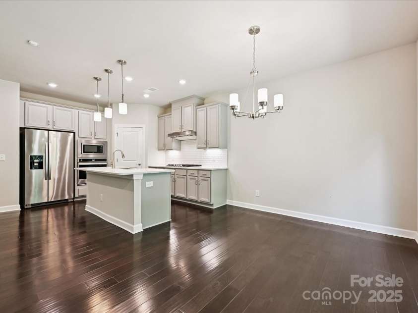 8512 Pennegrove Circle, Charlotte, NC 28214.  MLS# CAR4281717, YatesRealty ID 30811. 