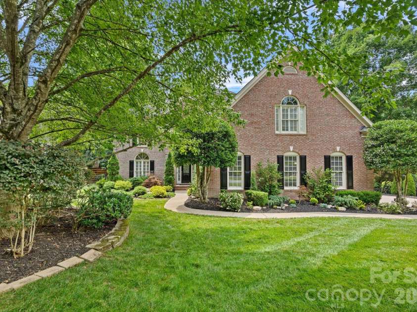 3124 Rhett Butler Place, Charlotte, NC 28270.  MLS# CAR4384356, YatesRealty ID 30812. 