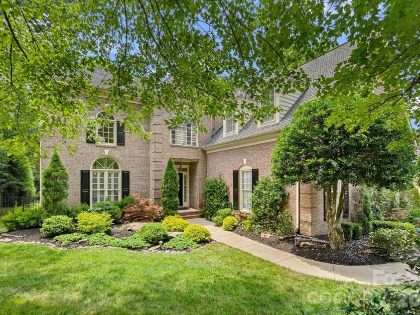 3124 Rhett Butler Place, Charlotte, NC 28270.  MLS# CAR4384356, YatesRealty ID 30812. 