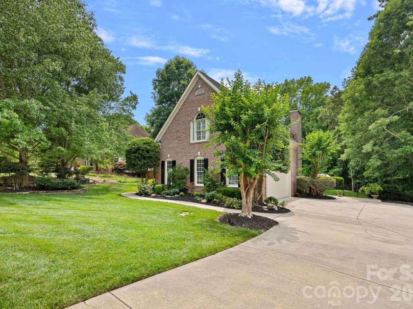 3124 Rhett Butler Place, Charlotte, NC 28270.  MLS# CAR4384356, YatesRealty ID 30812. 