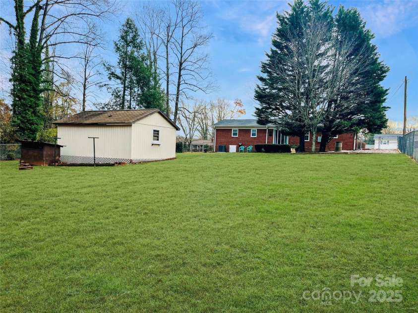 185 Brookmont Avenue, Forest City, NC 28043.  MLS# CAR4207770, YatesRealty ID 30814. 