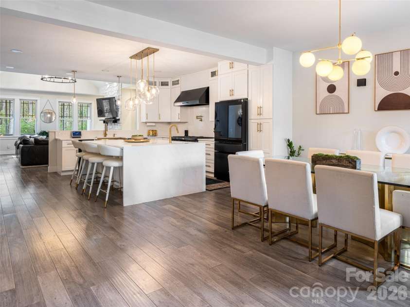 67 White Ash Drive, Asheville, NC 28803.  MLS# CAR4366928, YatesRealty ID 30814. 