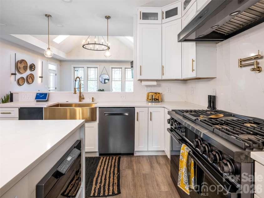 67 White Ash Drive, Asheville, NC 28803.  MLS# CAR4366928, YatesRealty ID 30814. 