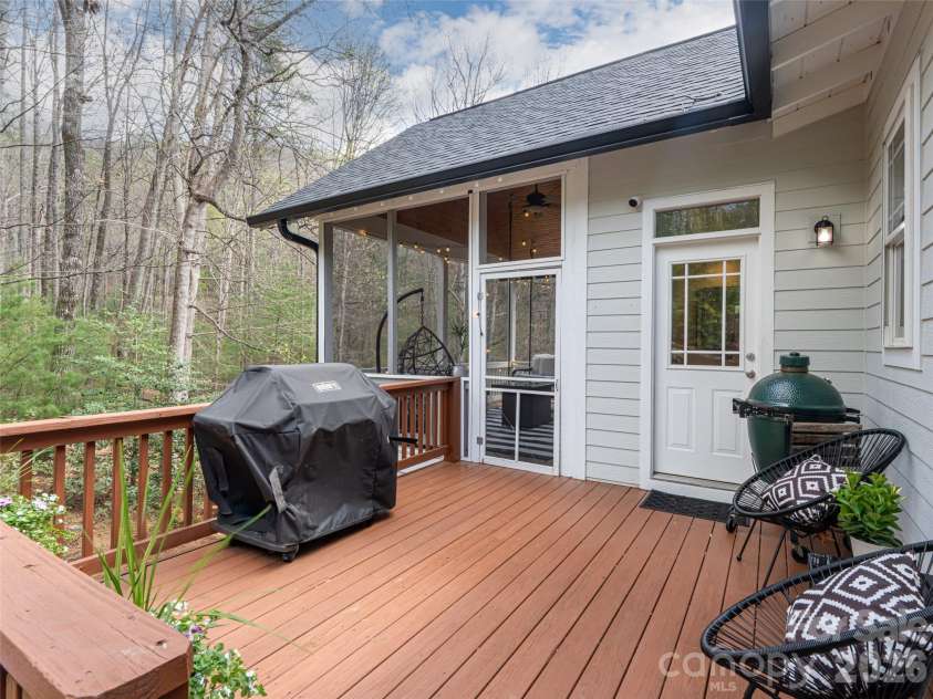 67 White Ash Drive, Asheville, NC 28803.  MLS# CAR4366928, YatesRealty ID 30814. 