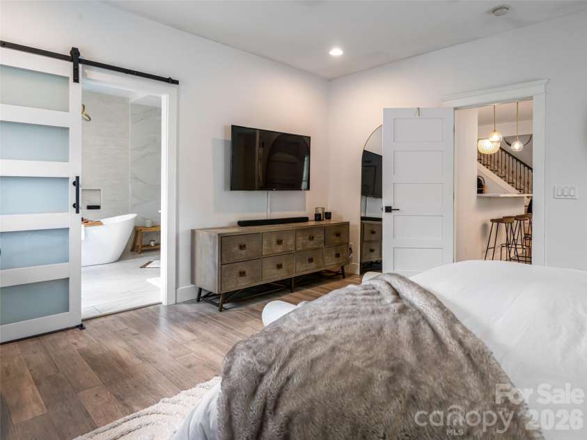 67 White Ash Drive, Asheville, NC 28803.  MLS# CAR4366928, YatesRealty ID 30814. 