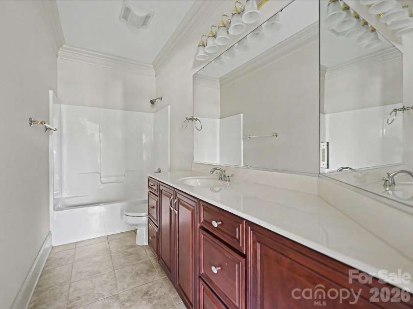 1208 Venetian Way Drive, Waxhaw, NC 28173.  MLS# CAR4385660, YatesRealty ID 30815. Private bath