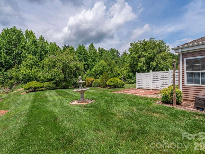 11 Heather Way, Candler, NC 28715.  MLS# CAR4381807, YatesRealty ID 30816. Endless possibilities