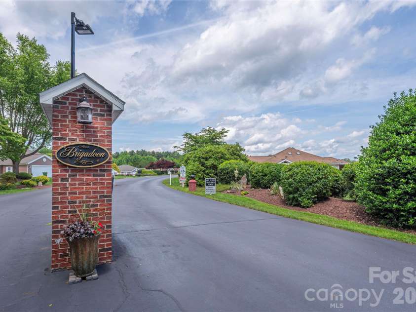11 Heather Way, Candler, NC 28715.  MLS# CAR4381807, YatesRealty ID 30816. Private gated entry