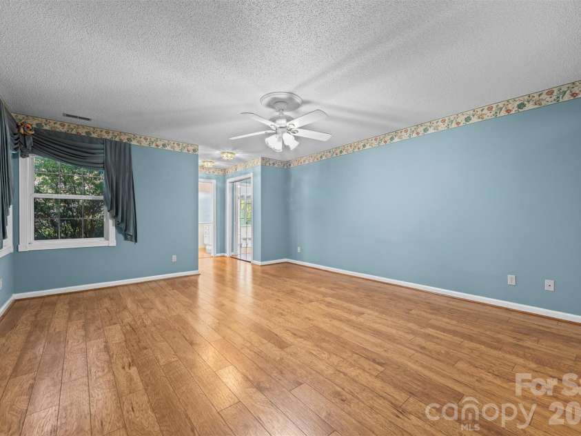 11 Heather Way, Candler, NC 28715.  MLS# CAR4435502, YatesRealty ID 30816. Primary Bedroom