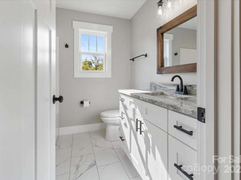 632 Morlin Acres Drive, Marshall, NC 28753.  MLS# CAR4264101, YatesRealty ID 30816. 