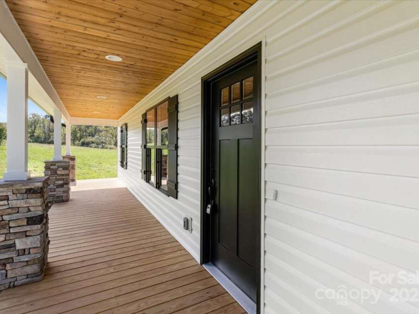 632 Morlin Acres Drive, Marshall, NC 28753.  MLS# CAR4264101, YatesRealty ID 30816. 