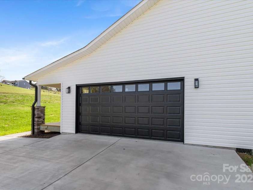 632 Morlin Acres Drive, Marshall, NC 28753.  MLS# CAR4264101, YatesRealty ID 30816. 