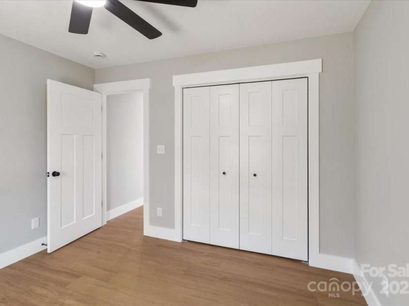 632 Morlin Acres Drive, Marshall, NC 28753.  MLS# CAR4264101, YatesRealty ID 30816. 