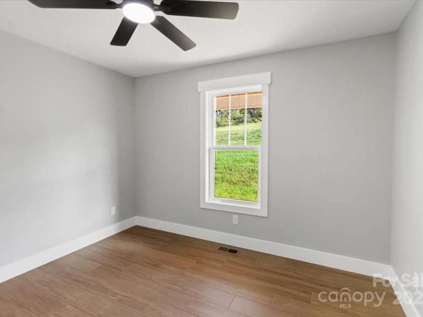 632 Morlin Acres Drive, Marshall, NC 28753.  MLS# CAR4264101, YatesRealty ID 30816. 