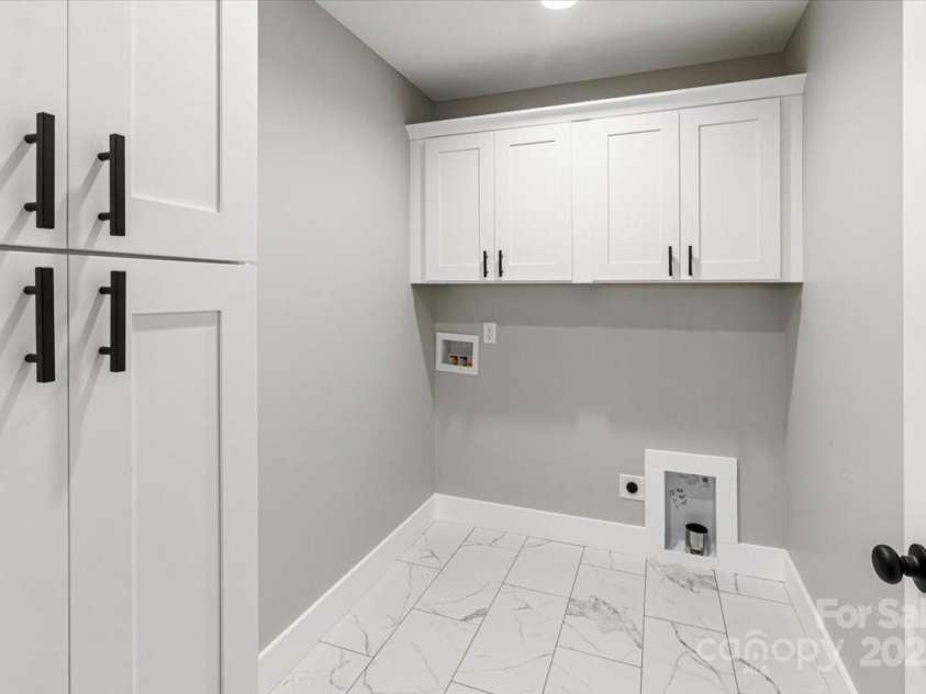 632 Morlin Acres Drive, Marshall, NC 28753.  MLS# CAR4264101, YatesRealty ID 30816. 