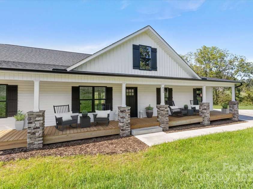 632 Morlin Acres Drive, Marshall, NC 28753.  MLS# CAR4264101, YatesRealty ID 30816. Virtually Staged Front Porch