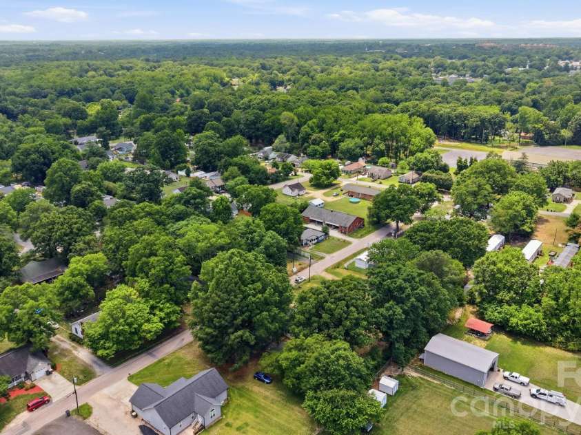 1911 Glenwood Street, Kannapolis, NC 28083.  MLS# CAR4392581, YatesRealty ID 30817. 