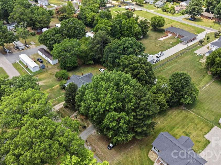 1911 Glenwood Street, Kannapolis, NC 28083.  MLS# CAR4392581, YatesRealty ID 30817. 