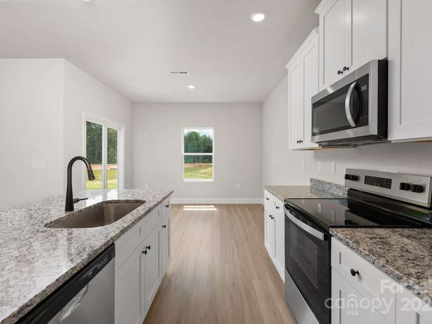 7209 Jerimoth Drive, Charlotte, NC 28215.  MLS# CAR4285513, YatesRealty ID 30818. 