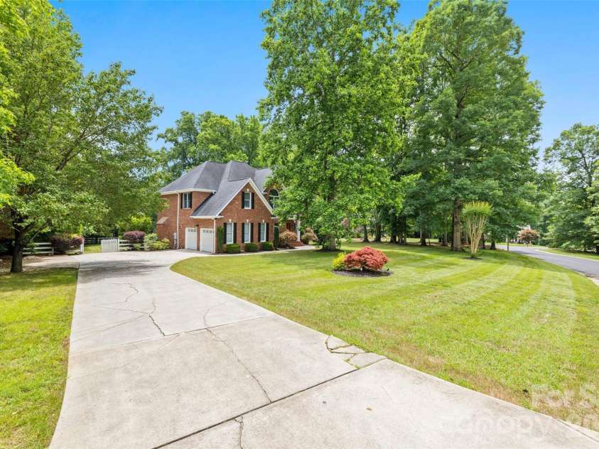1321 Yellowood Court, Rock Hill, SC 29732.  MLS# CAR4384132, YatesRealty ID 30819. 