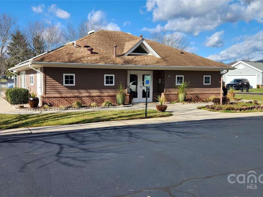 11-C Heather Way, Candler, NC 28715.  MLS# CAR4325891, YatesRealty ID 3082. 