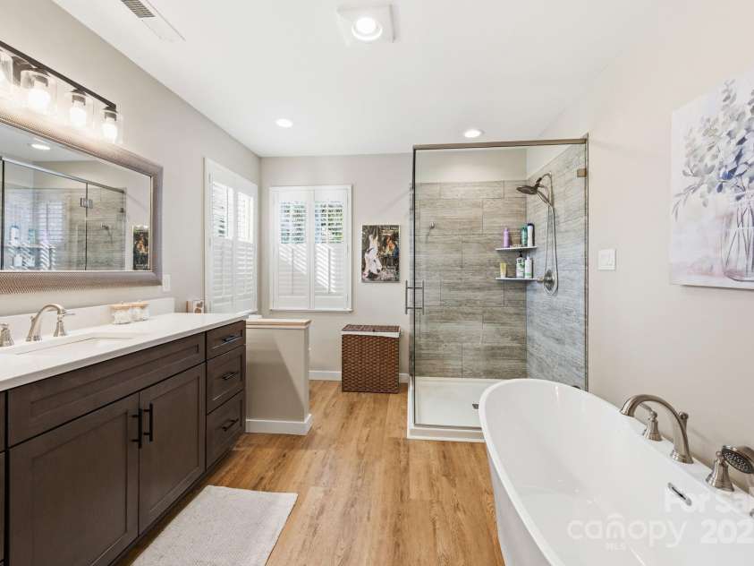 11-C Heather Way, Candler, NC 28715.  MLS# CAR4325891, YatesRealty ID 3082. 