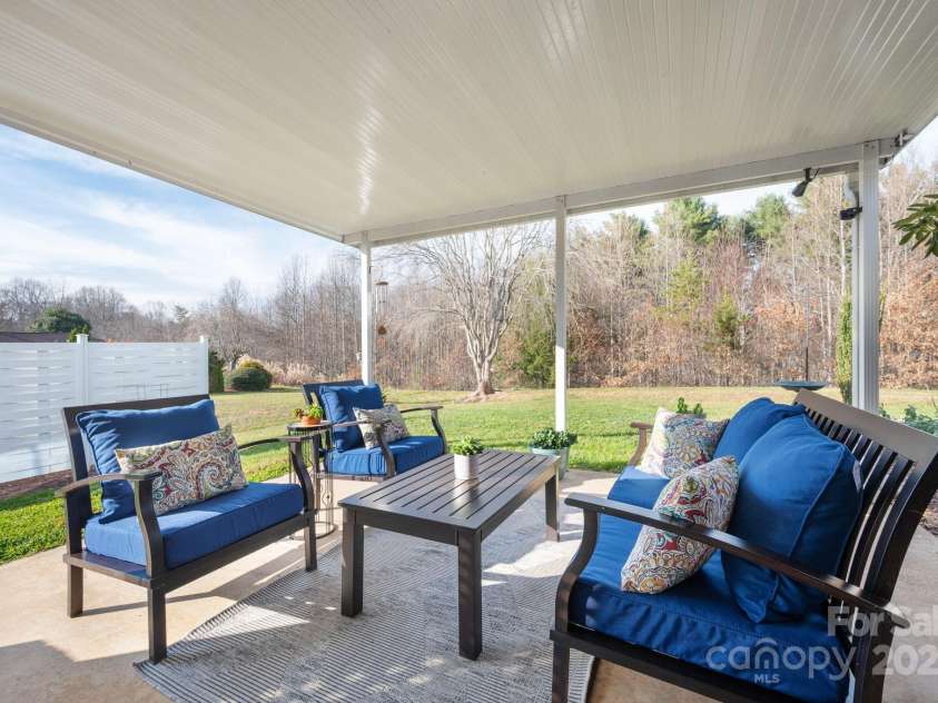 11-C Heather Way, Candler, NC 28715.  MLS# CAR4325891, YatesRealty ID 3082. 