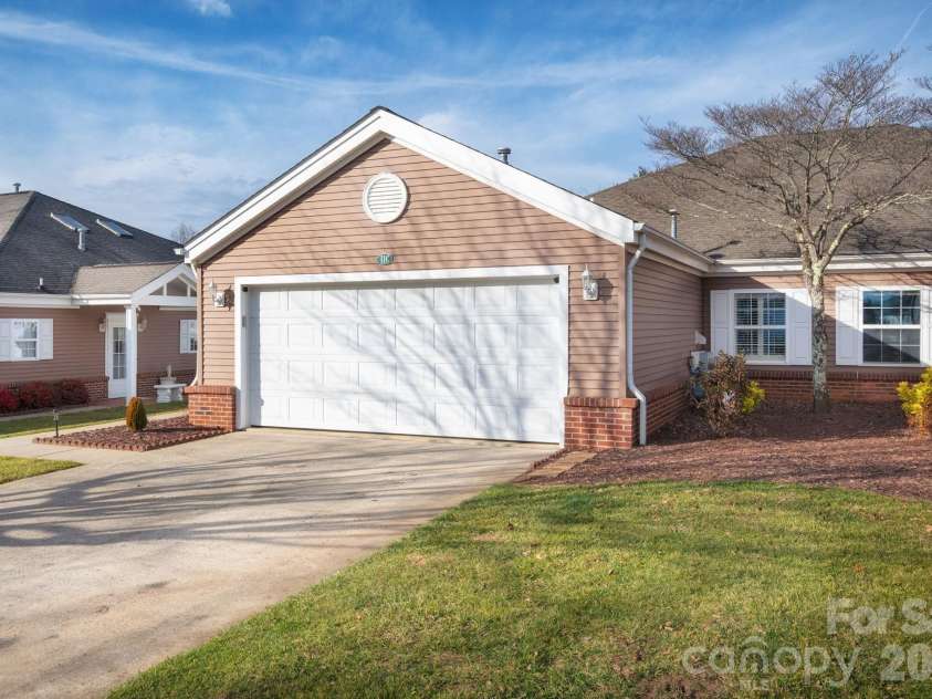 11-C Heather Way, Candler, NC 28715.  MLS# CAR4412615, YatesRealty ID 3082. 