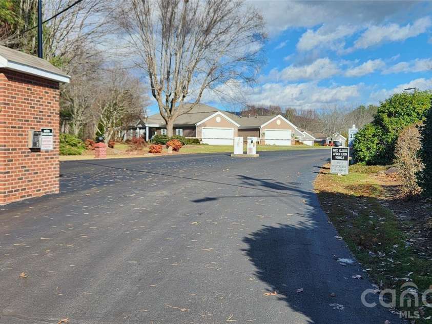 11-C Heather Way, Candler, NC 28715.  MLS# CAR4412615, YatesRealty ID 3082. 