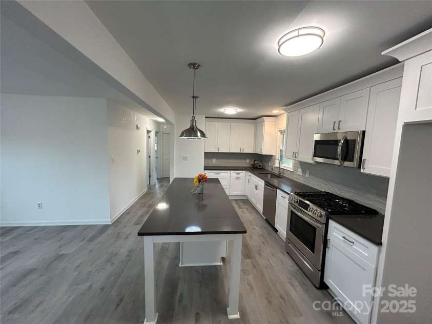 2334 Woodleaf Drive, Gastonia, NC 28052.  MLS# CAR4216262, YatesRealty ID 3082. 