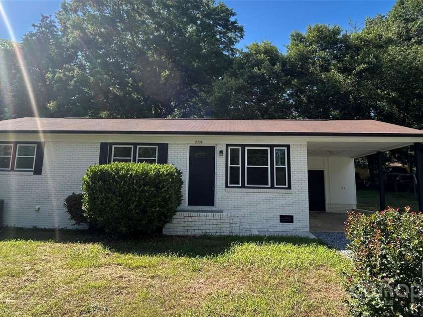 2334 Woodleaf Drive, Gastonia, NC 28052.  MLS# CAR4216262, YatesRealty ID 3082. 