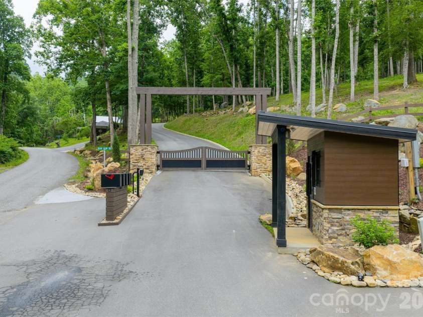 170 + 00000 Bear View Road, Weaverville, NC 28787.  MLS# CAR4392109, YatesRealty ID 30821. 