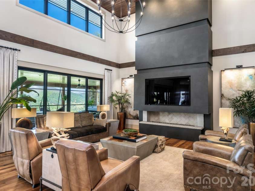 170 + 9999 Bear View Road, Weaverville, NC 28787.  MLS# CAR4392081, YatesRealty ID 30822. Great room