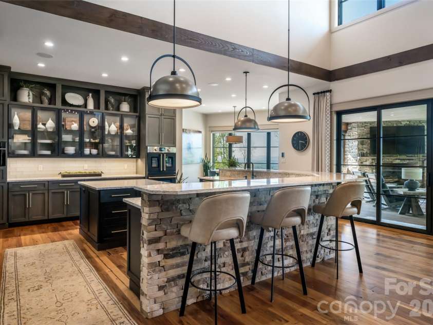 170 + 9999 Bear View Road, Weaverville, NC 28787.  MLS# CAR4392081, YatesRealty ID 30822. Kitchen