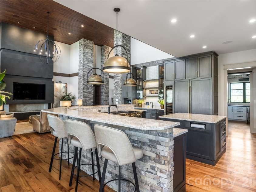 170 + 9999 Bear View Road, Weaverville, NC 28787.  MLS# CAR4392081, YatesRealty ID 30822. Kitchen