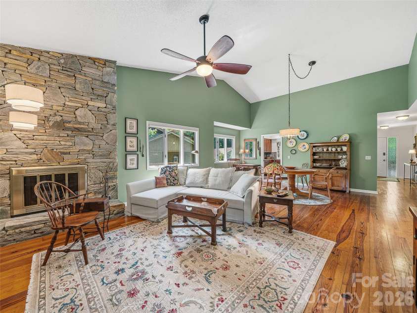 301 White Oak Drive, Hendersonville, NC 28791.  MLS# CAR4389297, YatesRealty ID 30823. Open Floor Plan