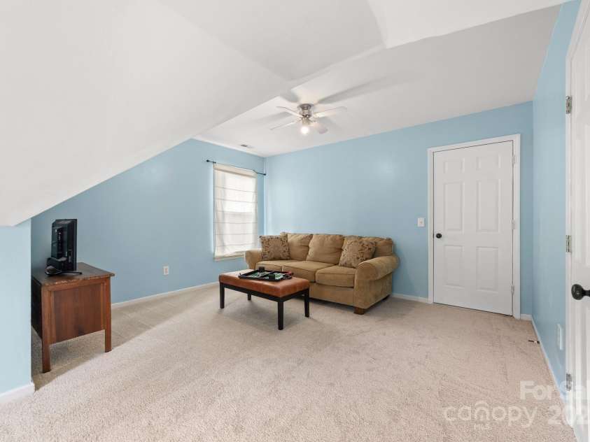 12214 Provincetowne Drive, Charlotte, NC 28277.  MLS# CAR4282352, YatesRealty ID 30824. Secondary bedroom/rec