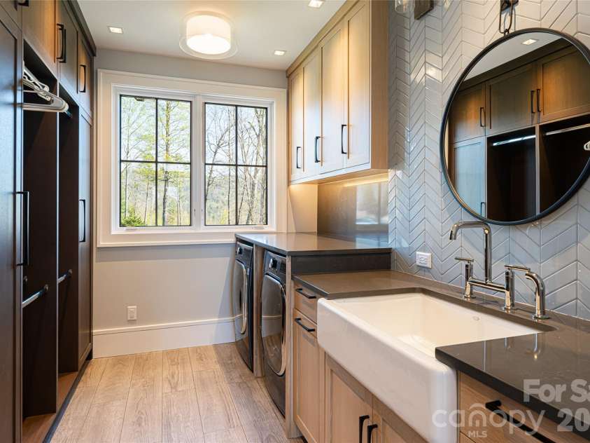 154 + 9999 Bear View Road, Weaverville, NC 28787.  MLS# CAR4392127, YatesRealty ID 30824. 