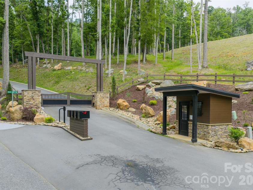 154 + 9999 Bear View Road, Weaverville, NC 28787.  MLS# CAR4392127, YatesRealty ID 30824. 