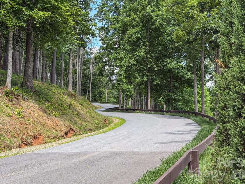 154 + 9999 Bear View Road, Weaverville, NC 28787.  MLS# CAR4392127, YatesRealty ID 30824. 