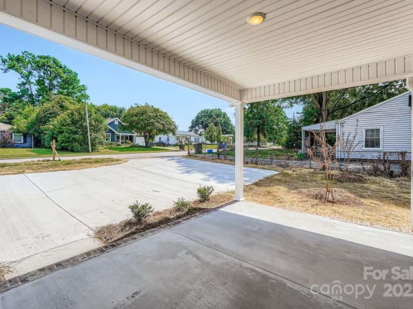 1139 Oconee Avenue, Rock Hill, SC 29732.  MLS# CAR4283003, YatesRealty ID 30825. 