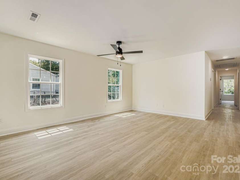 1139 Oconee Avenue, Rock Hill, SC 29732.  MLS# CAR4283003, YatesRealty ID 30825. 