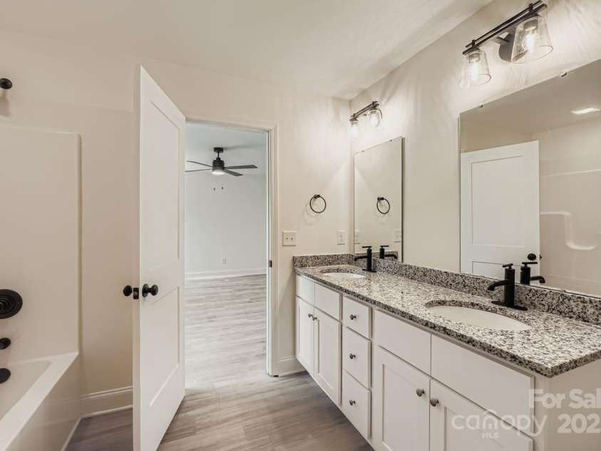 1139 Oconee Avenue, Rock Hill, SC 29732.  MLS# CAR4283003, YatesRealty ID 30825. 