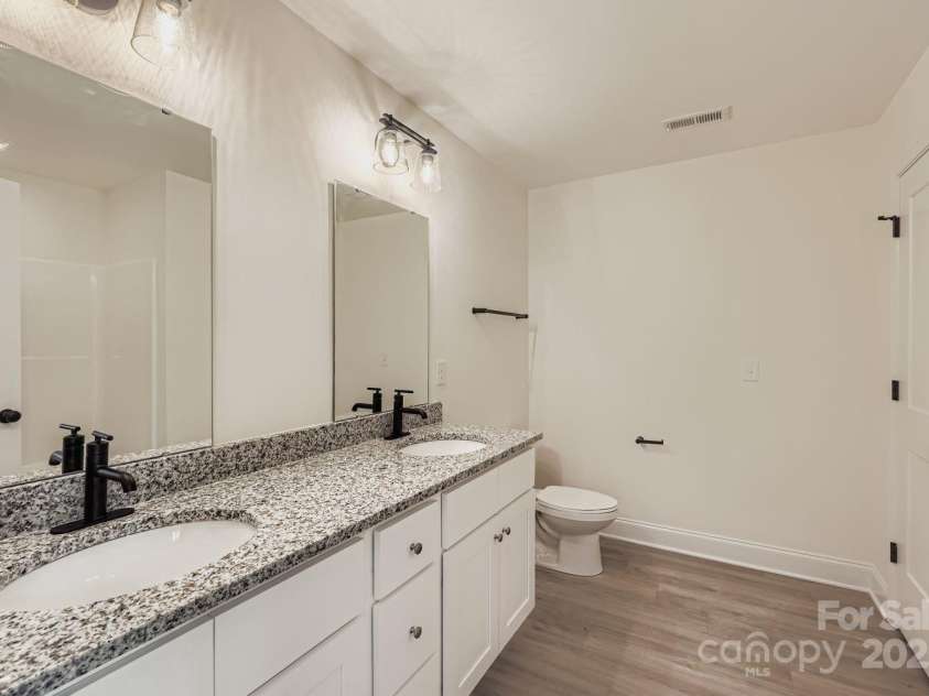 1139 Oconee Avenue, Rock Hill, SC 29732.  MLS# CAR4283003, YatesRealty ID 30825. 