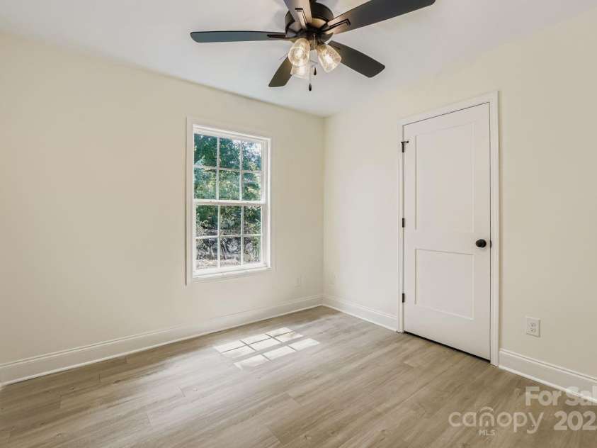 1139 Oconee Avenue, Rock Hill, SC 29732.  MLS# CAR4283003, YatesRealty ID 30825. 