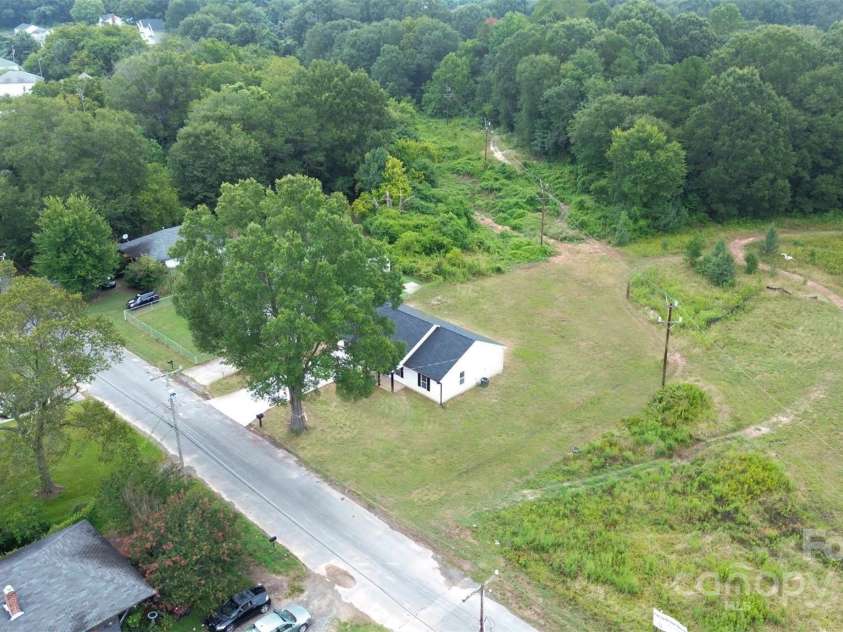 3326 Goble Street, Gastonia, NC 28056.  MLS# CAR4277451, YatesRealty ID 30826. 