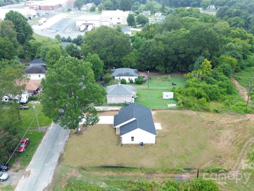 3326 Goble Street, Gastonia, NC 28056.  MLS# CAR4277451, YatesRealty ID 30826. 